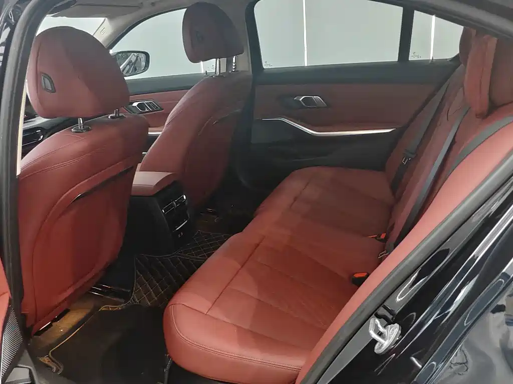 BMW 3 Series — миниатюра 10