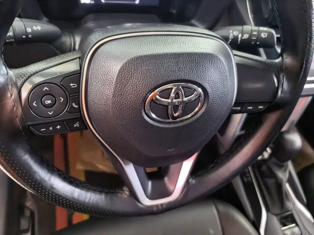 Toyota Frontlander — миниатюра 10
