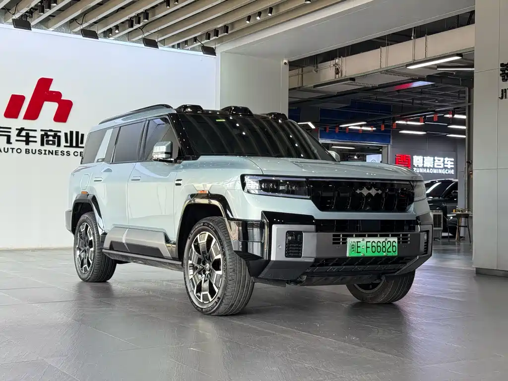 Fangchengbao Leopard 8 8 2025 Flagship 7 мест