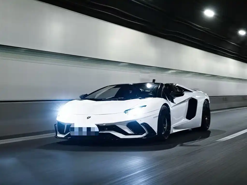 Lamborghini Aventador 2014