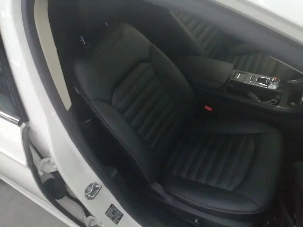 Ford Mondeo — миниатюра 25