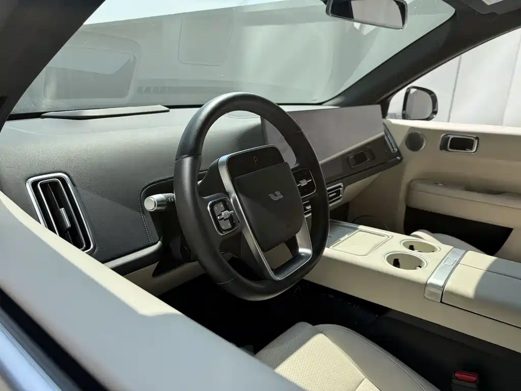Li Auto Li L6 — миниатюра 10