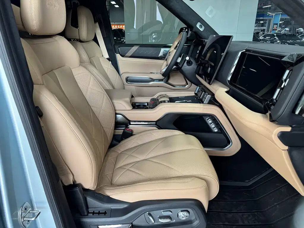 Fangchengbao Leopard 8 8 2025 Flagship 7 мест