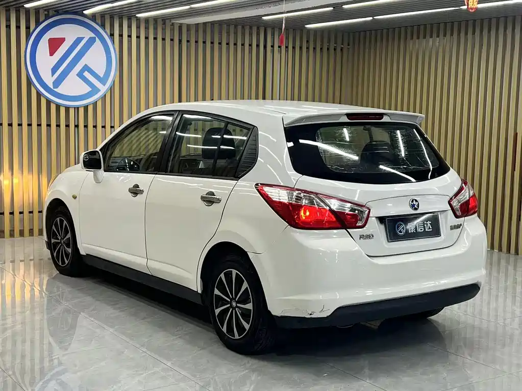 Venucia R50 — миниатюра 10