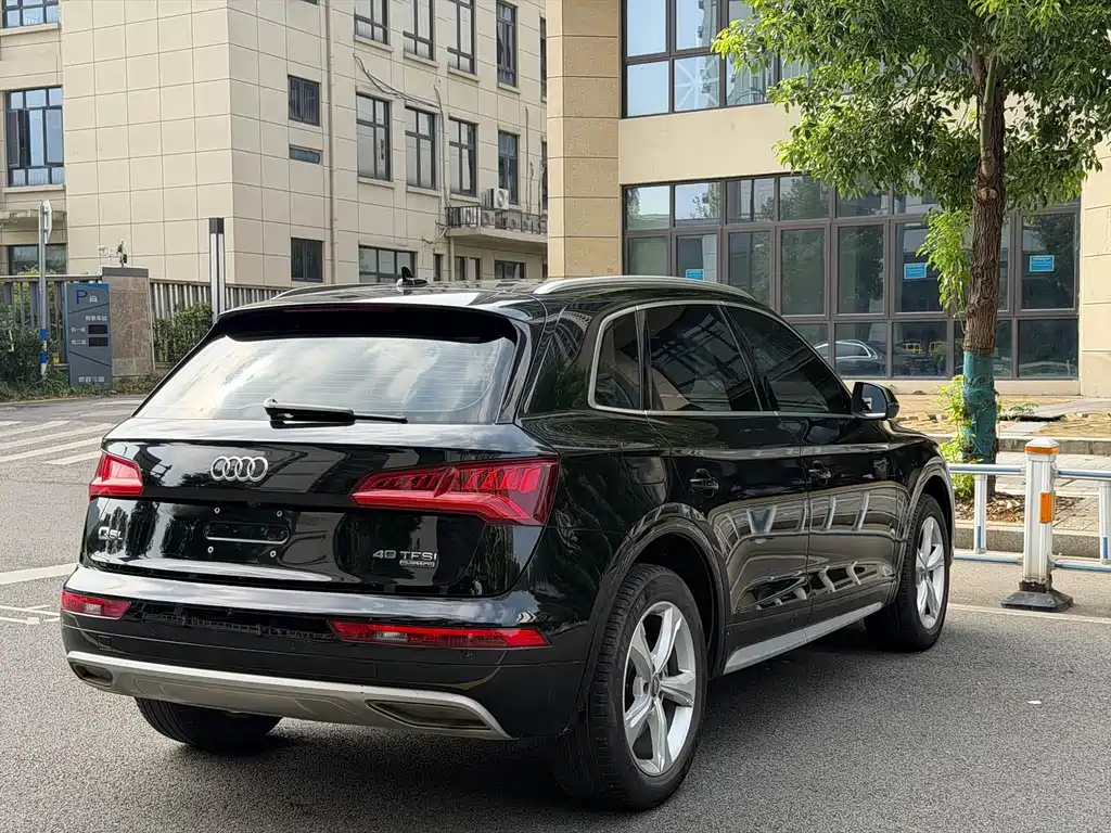 Audi Q5L — миниатюра 10