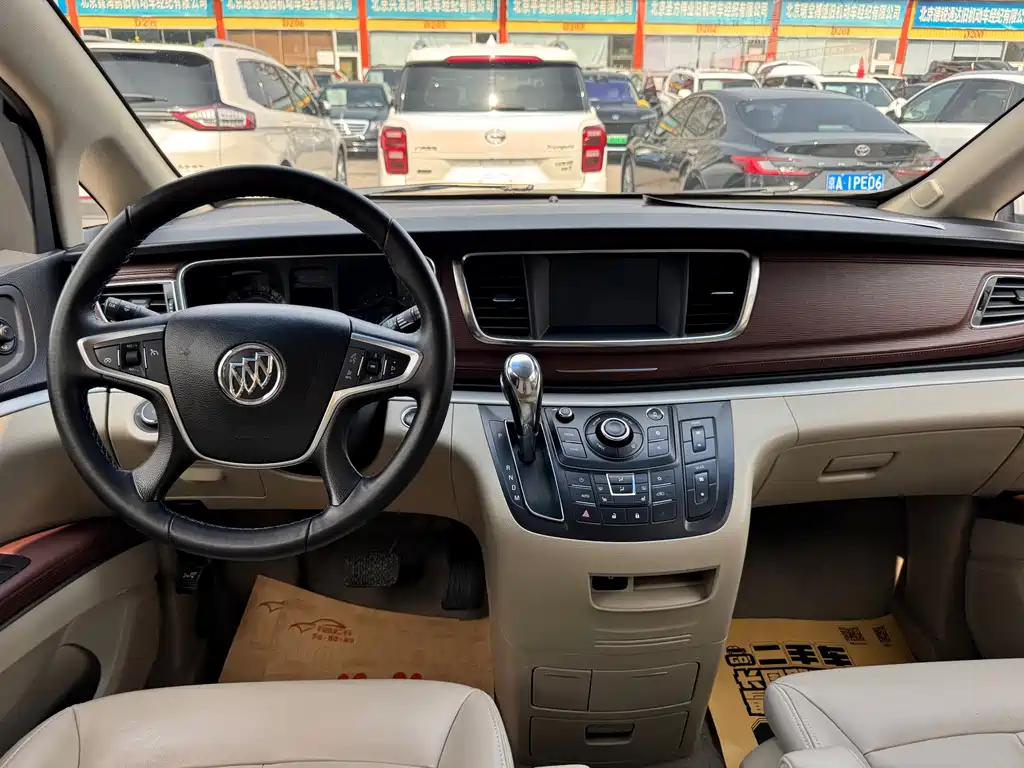 Buick GL8 — миниатюра 7