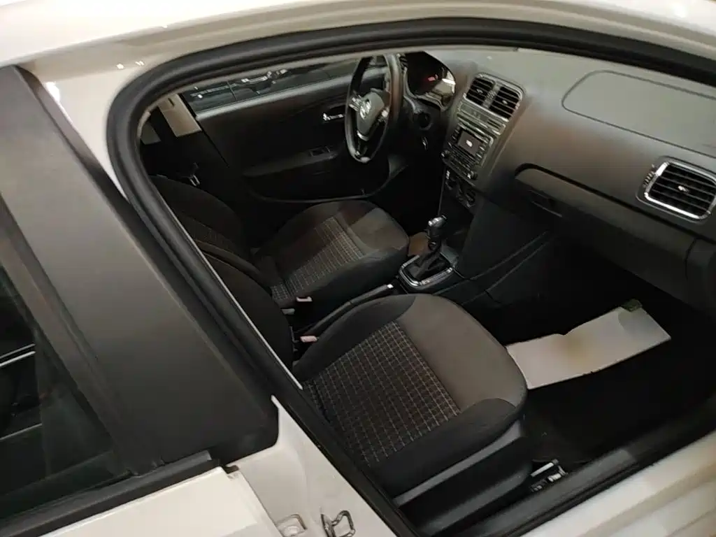 Volkswagen Polo — миниатюра 25