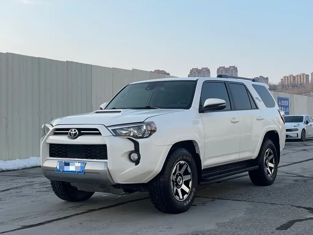 Toyota  2022