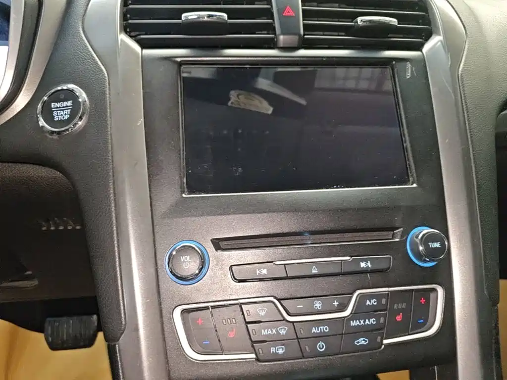 Ford Mondeo — миниатюра 13