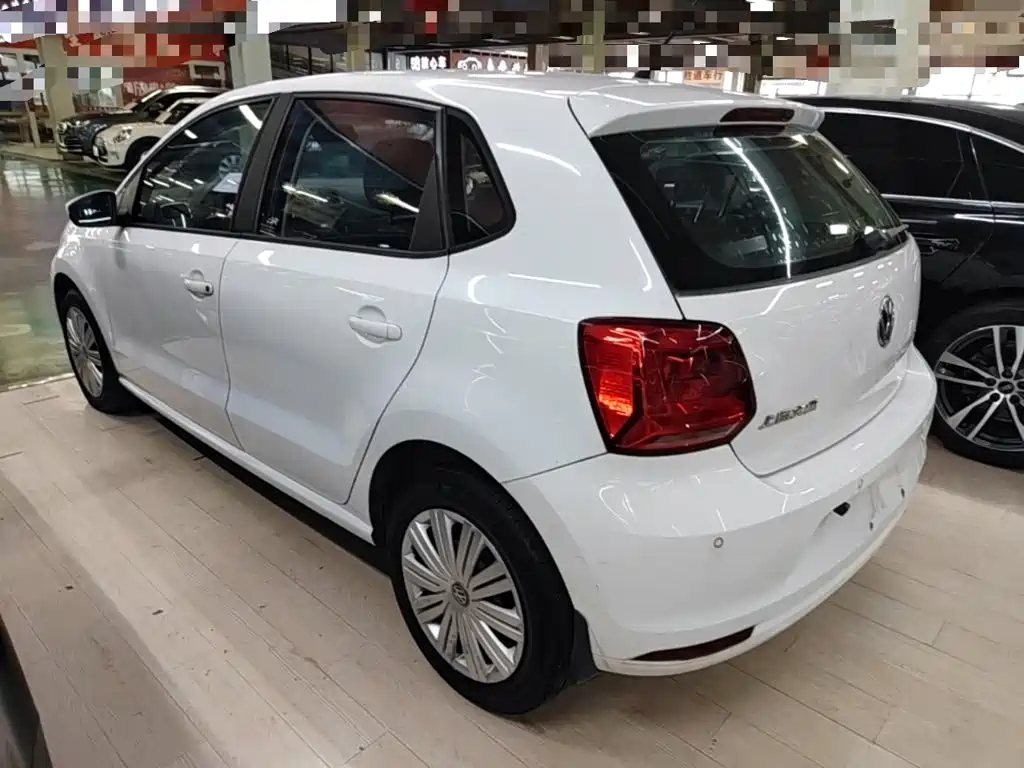 Volkswagen Polo — миниатюра 5