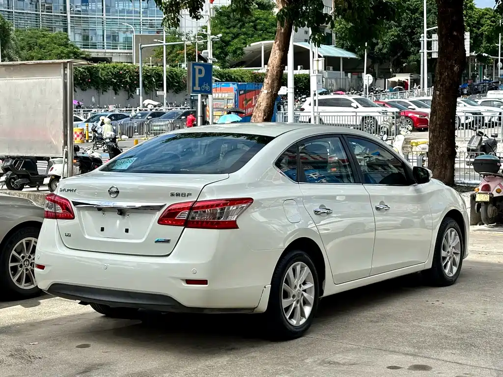 Nissan Sylphy — миниатюра 6