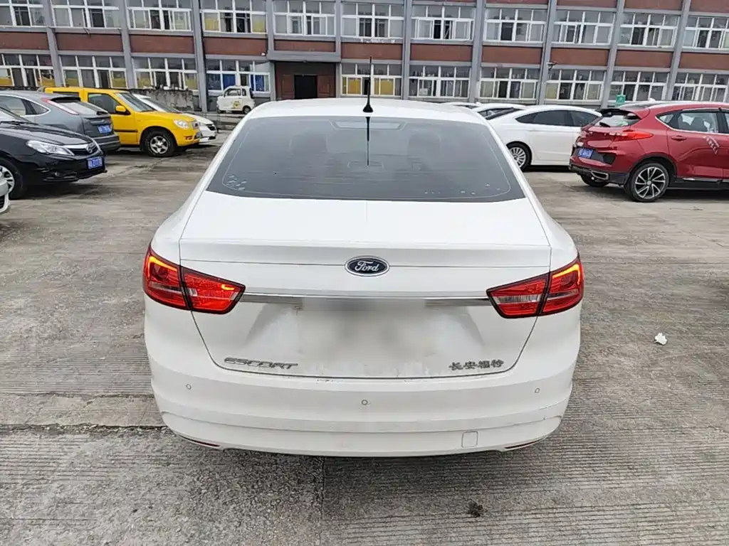 Ford Escort — миниатюра 6