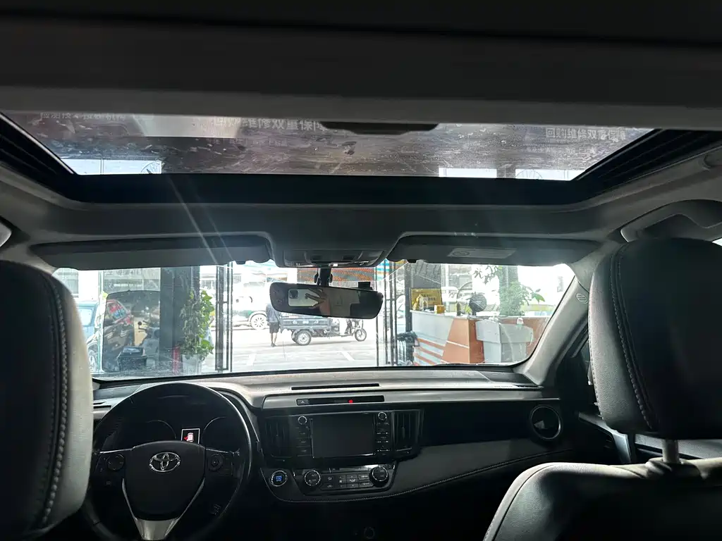 TOYOTA RAV4 RONGFANG