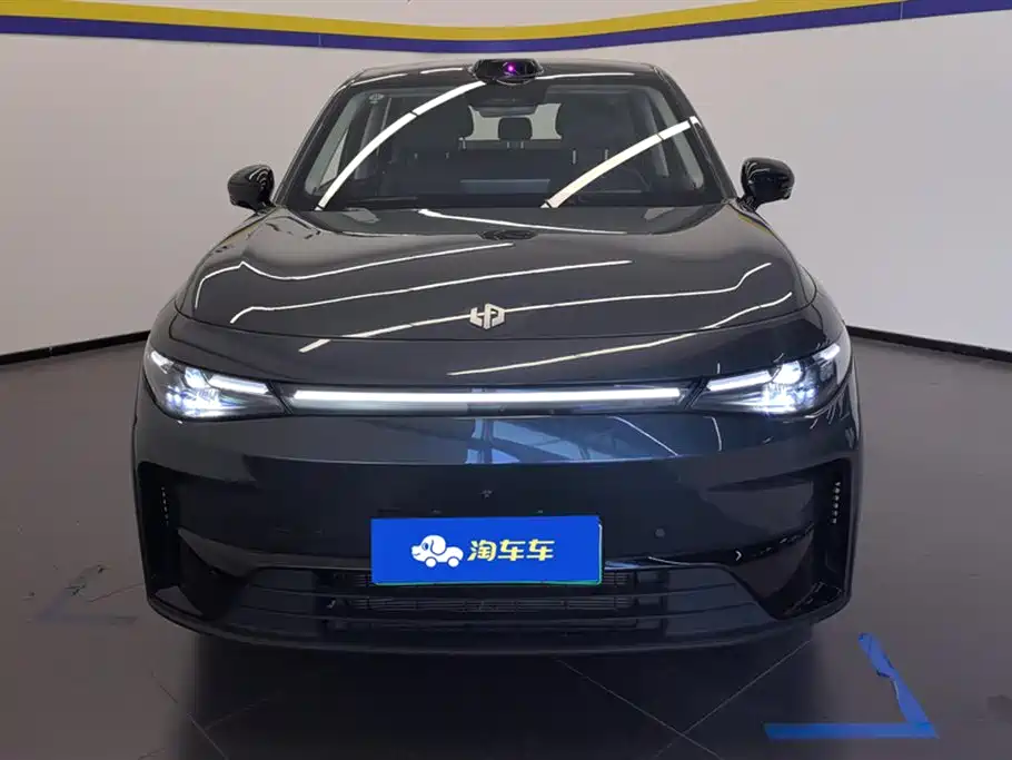 ZERO-RUNNING CAR ZERO RUN C10