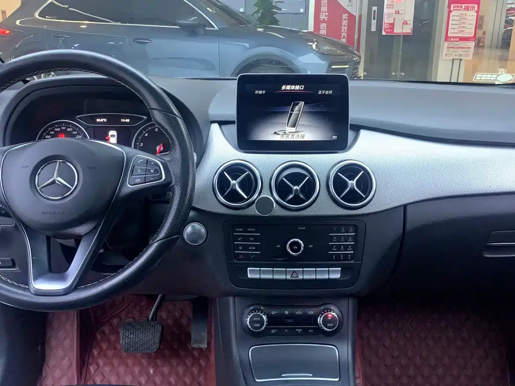 Mercedes-Benz B-Class — миниатюра 12