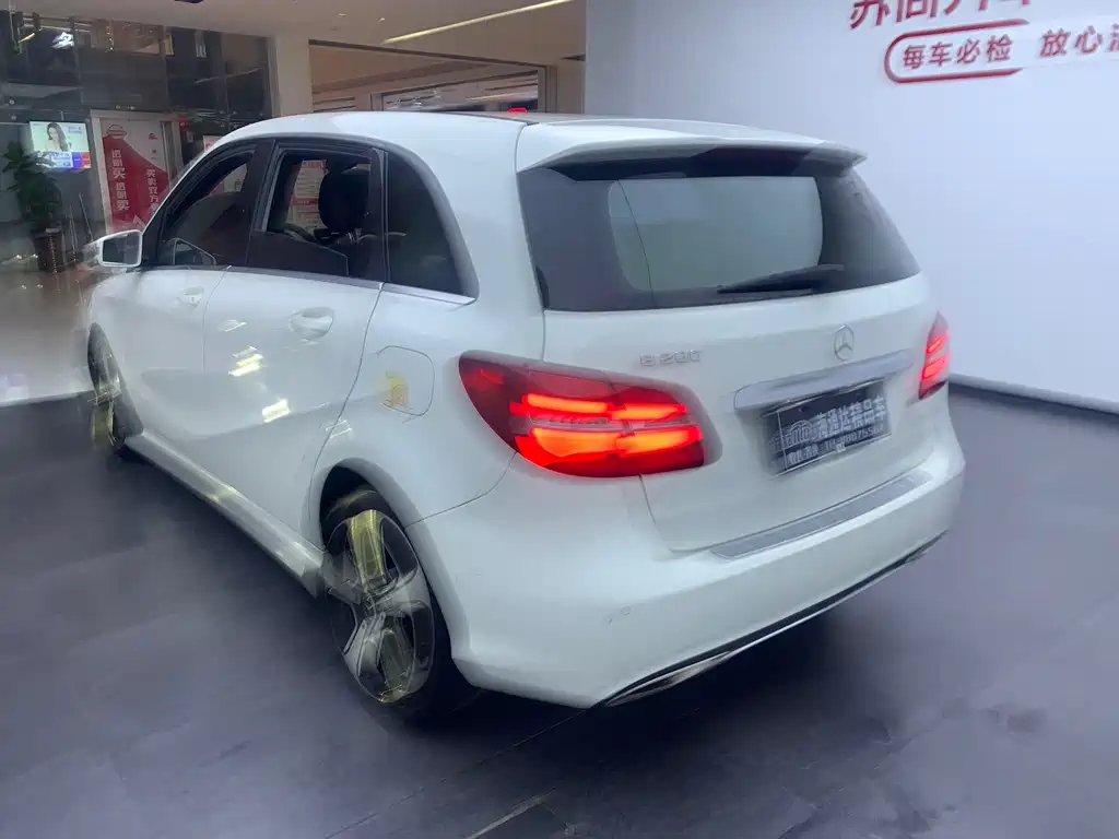 Mercedes-Benz B-Class — миниатюра 17