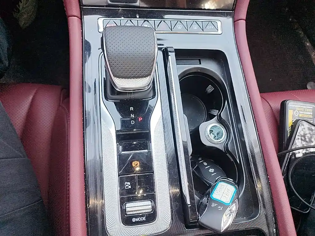 Hongqi Hongqi H5 PHEV — миниатюра 14