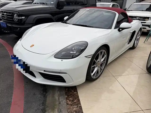 PORSCHE 718