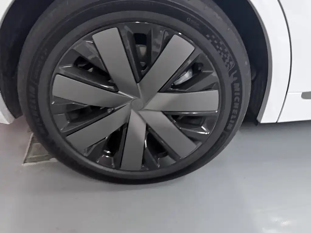Li Auto Li L9 — миниатюра 7
