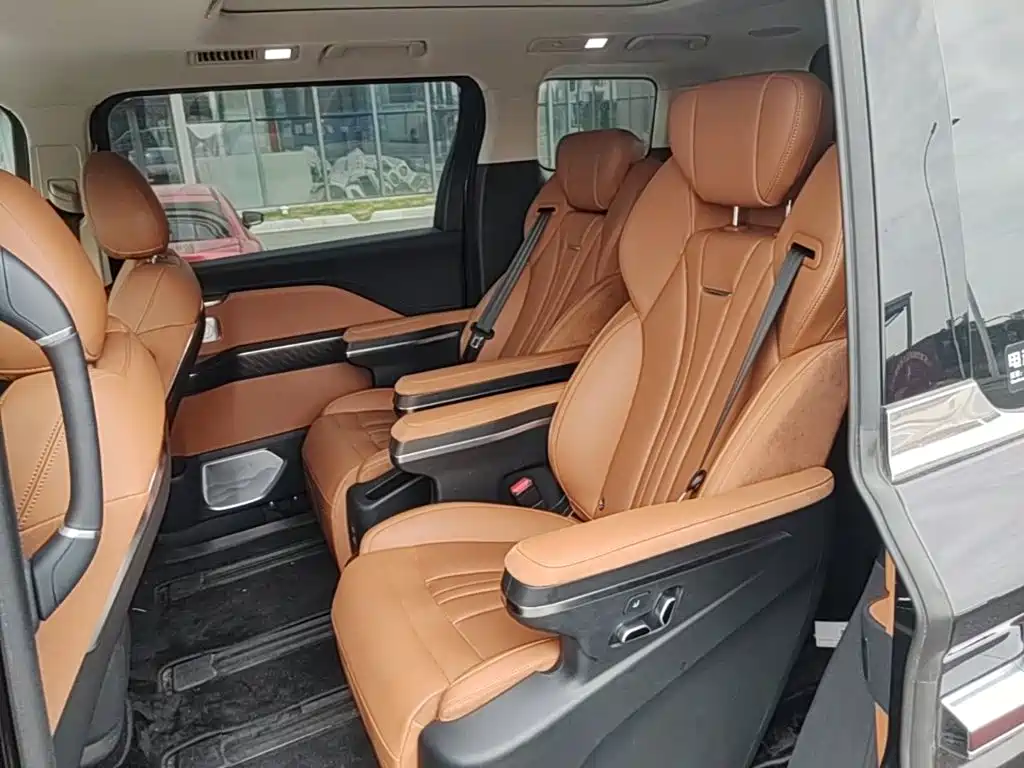 Hongqi Hongqi HQ9 PHEV — миниатюра 22