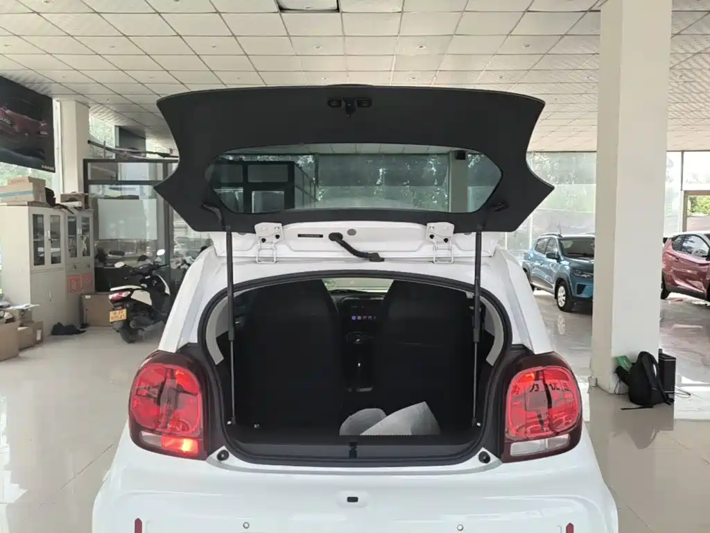 Roewe Clever — миниатюра 19