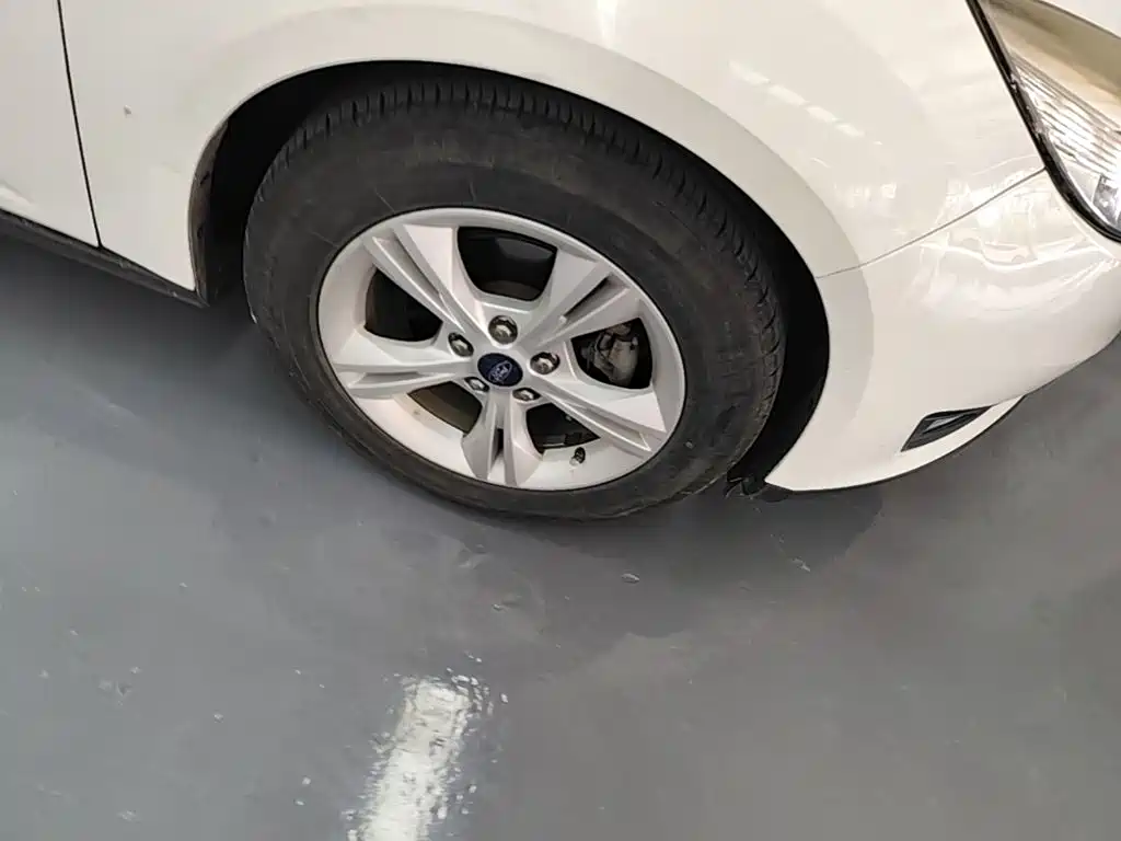 Ford Focus — миниатюра 12