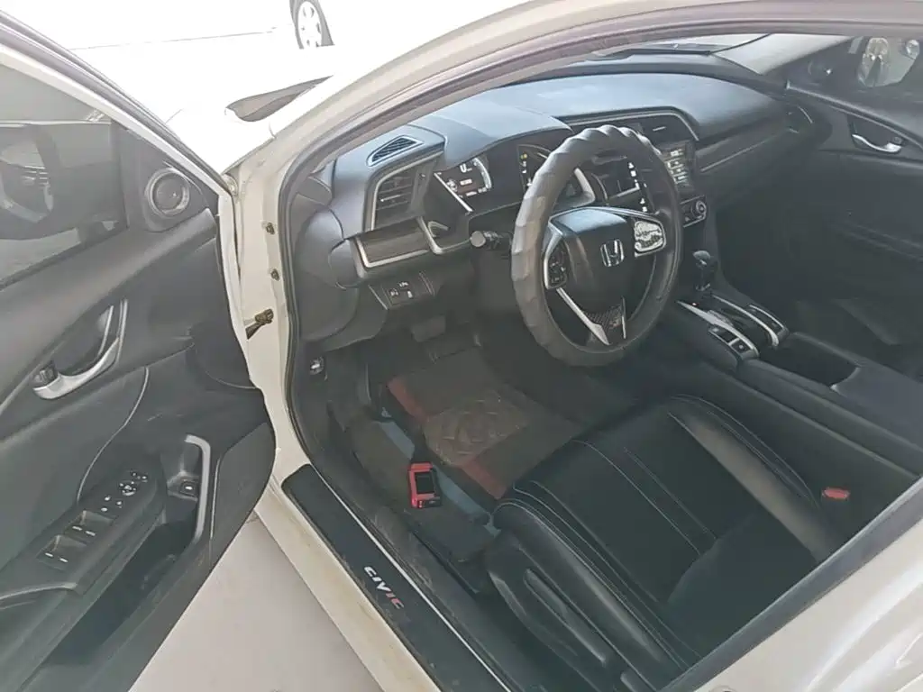 Honda Civic — миниатюра 16