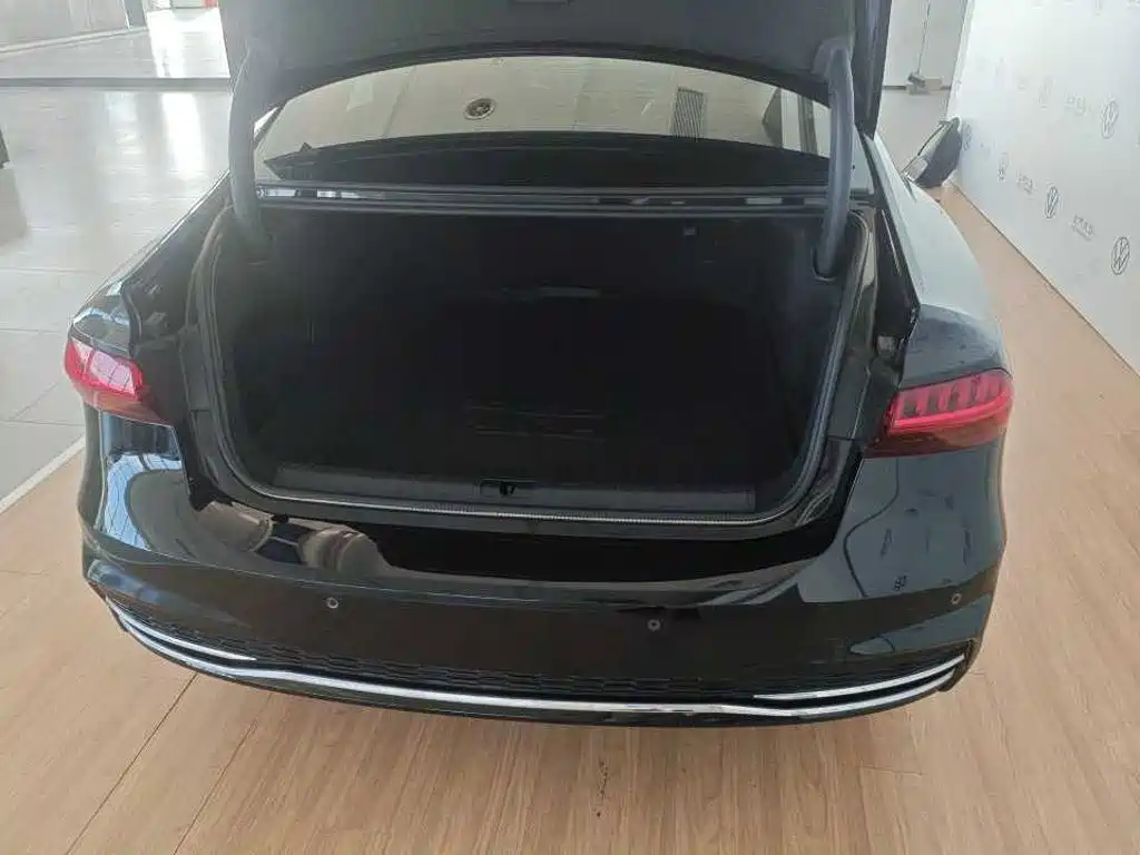 Audi A7L — миниатюра 5
