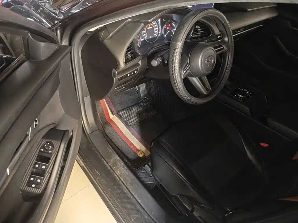 Mazda 3 Axela — миниатюра 16