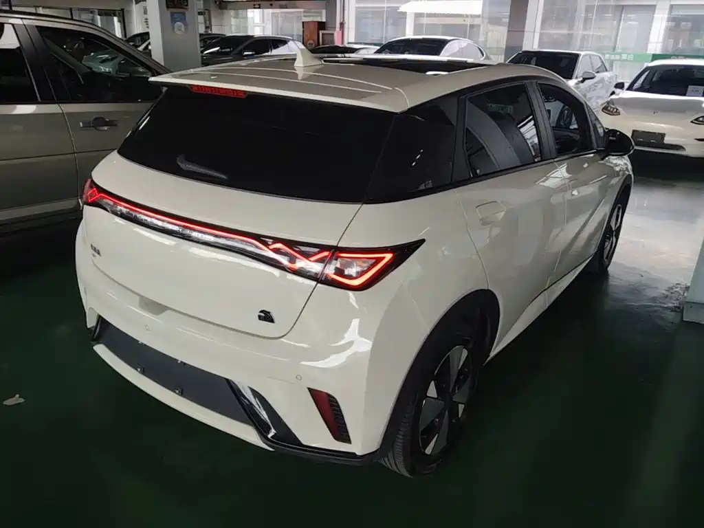 BYD Dolphin — миниатюра 7