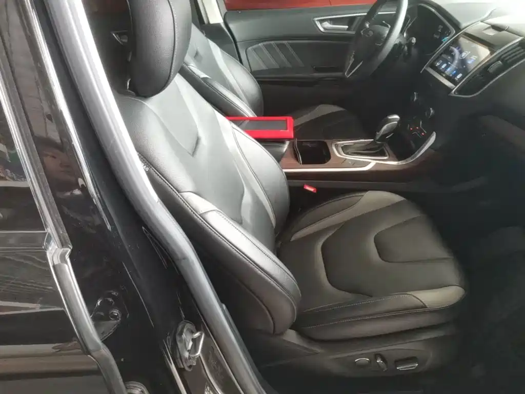Ford Edge — миниатюра 25