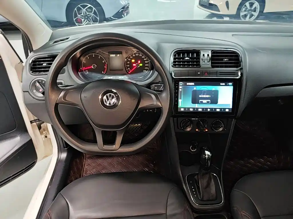 Volkswagen Polo — миниатюра 7