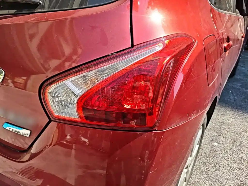 Nissan Tiida — миниатюра 8