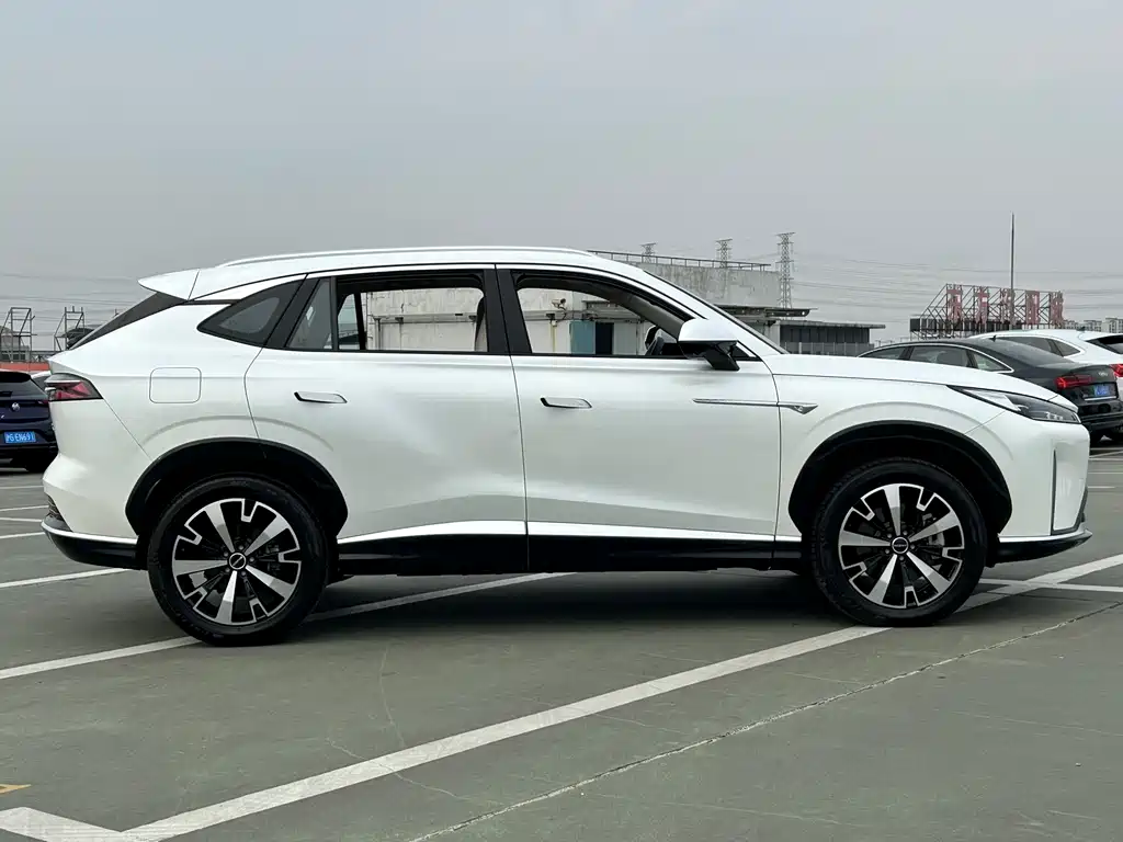 Roewe D5X DMH — миниатюра 5