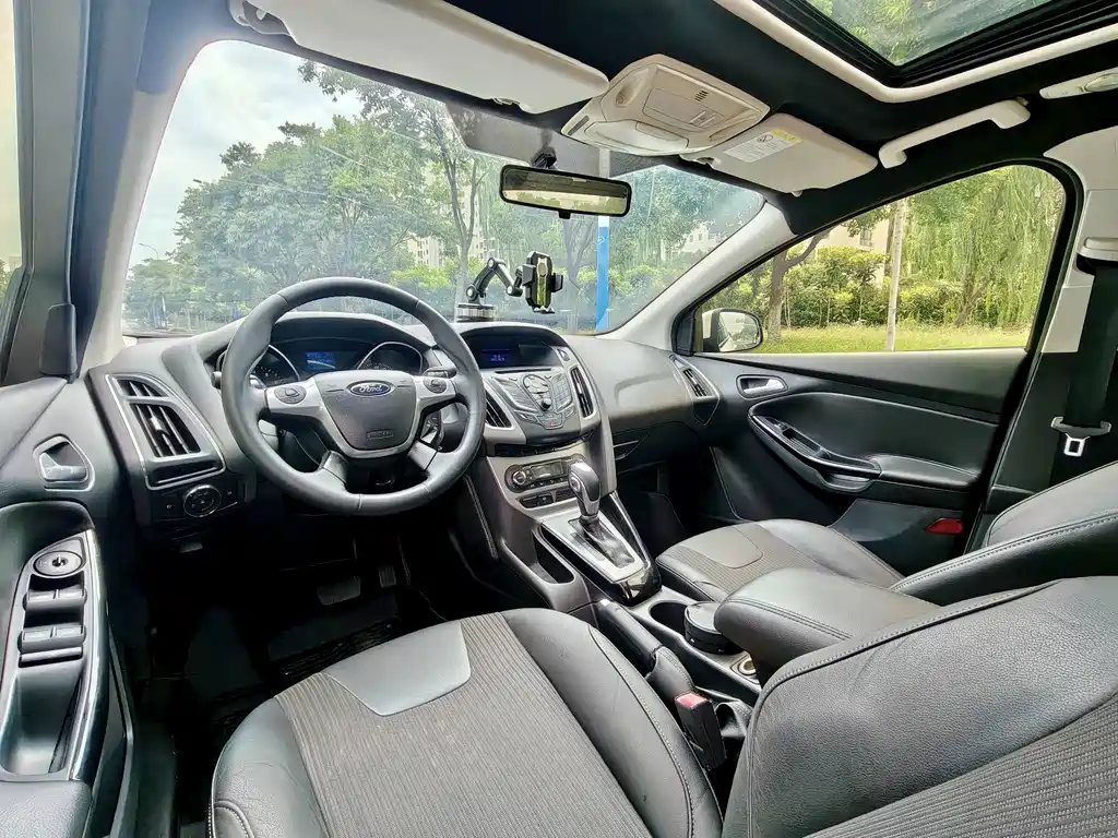 Ford Focus — миниатюра 10