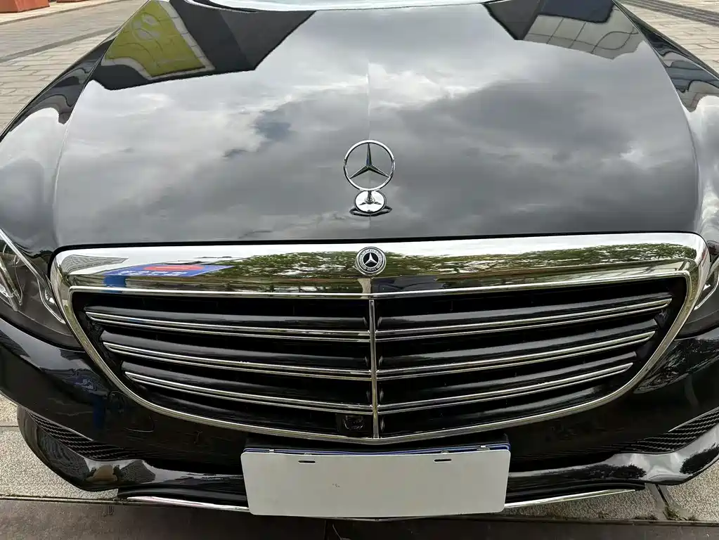 Mercedes-Benz E-Class — миниатюра 26