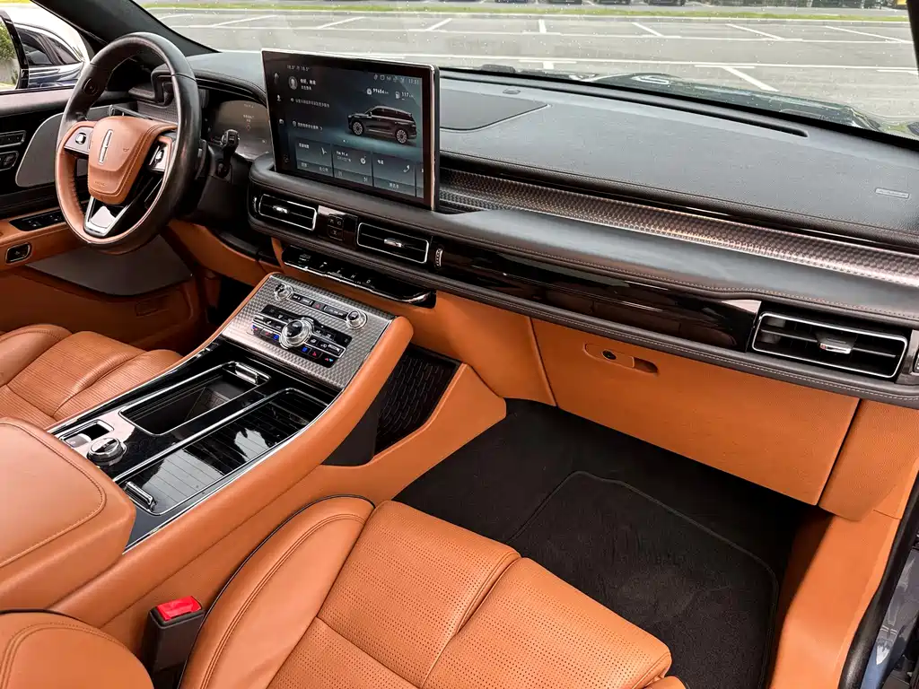 Lincoln Aviator — миниатюра 22