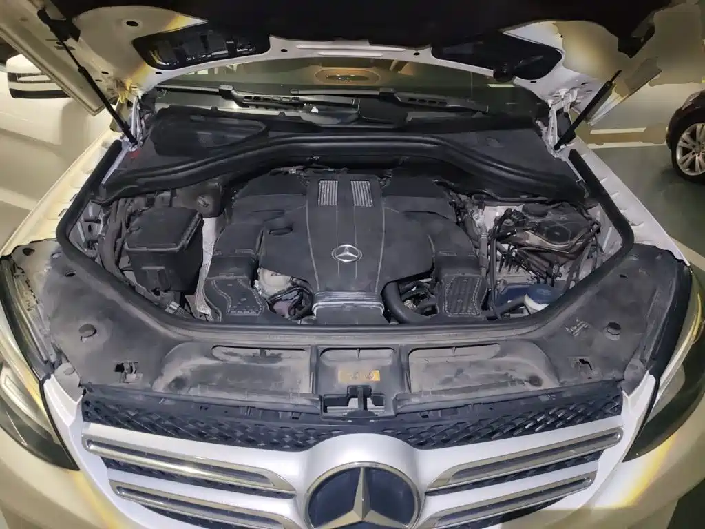 Mercedes-Benz GLE (Import) — миниатюра 21