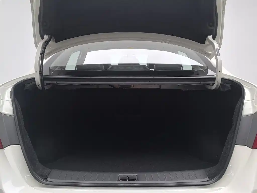 Nissan Sylphy — миниатюра 16