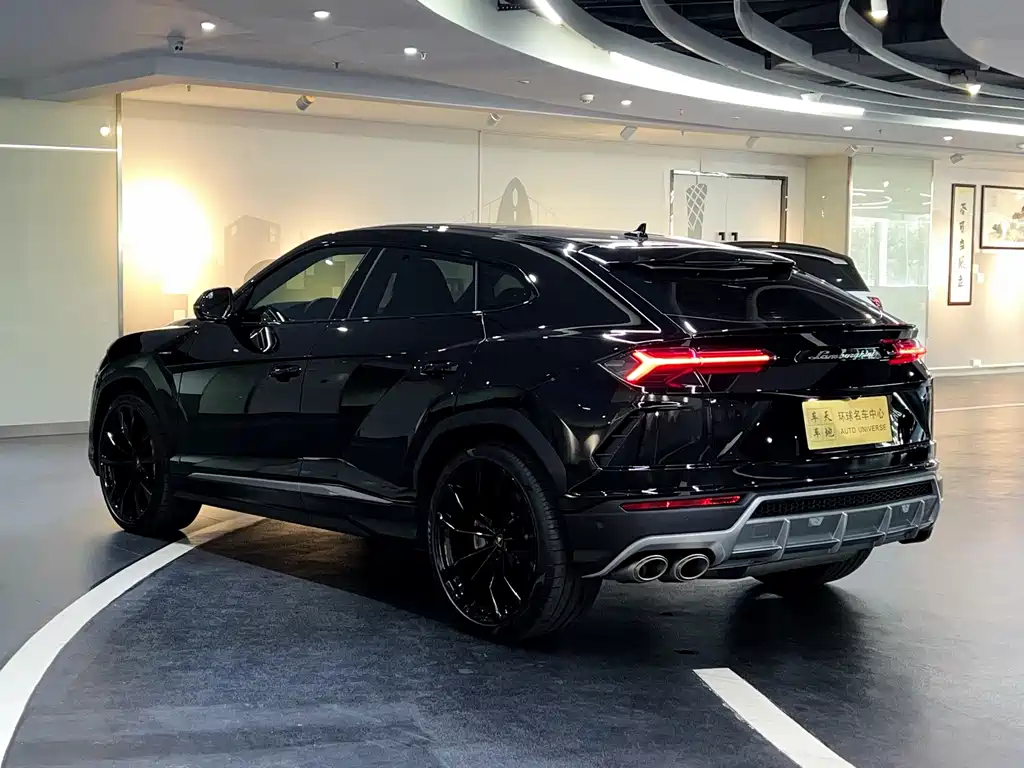 Lamborghini Urus — миниатюра 4