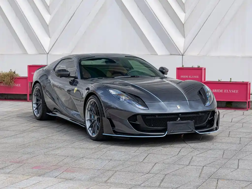 Ferrari 812 — миниатюра 3
