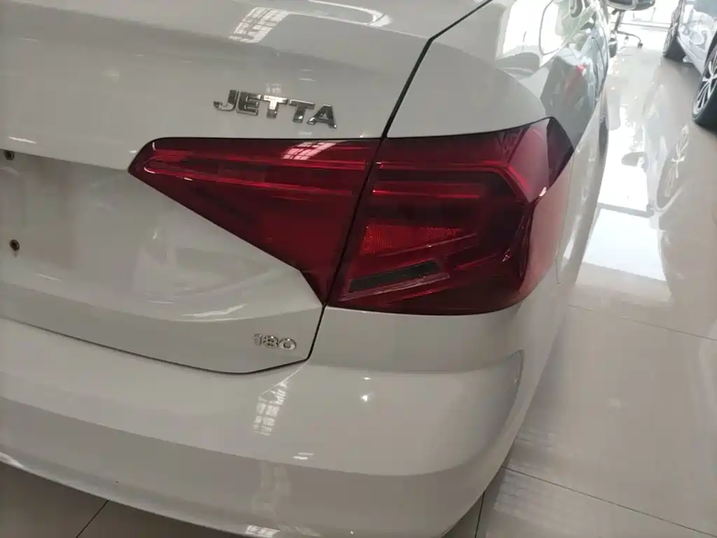 Volkswagen Jetta — миниатюра 8