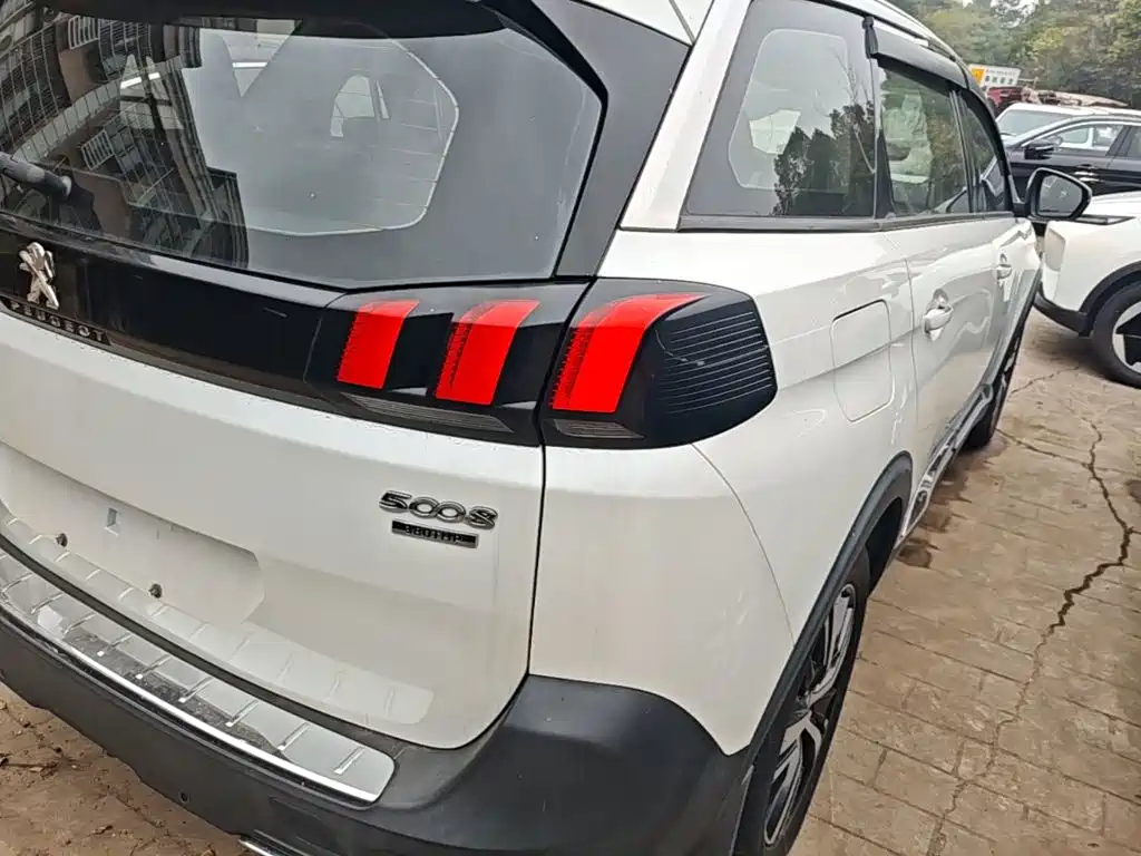 Peugeot 5008 — миниатюра 8