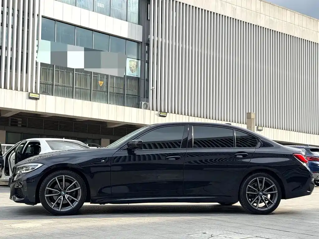 BMW 3 Series — миниатюра 3