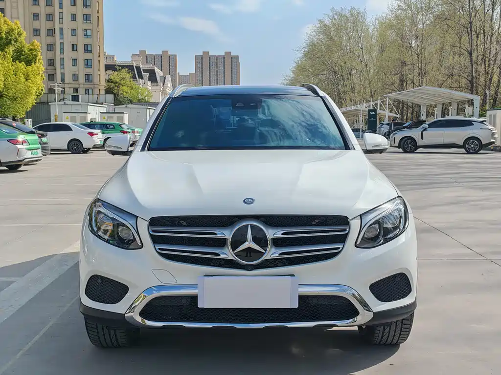 Mercedes-Benz GLC 2016 GLC 300 4MATIC Luxury