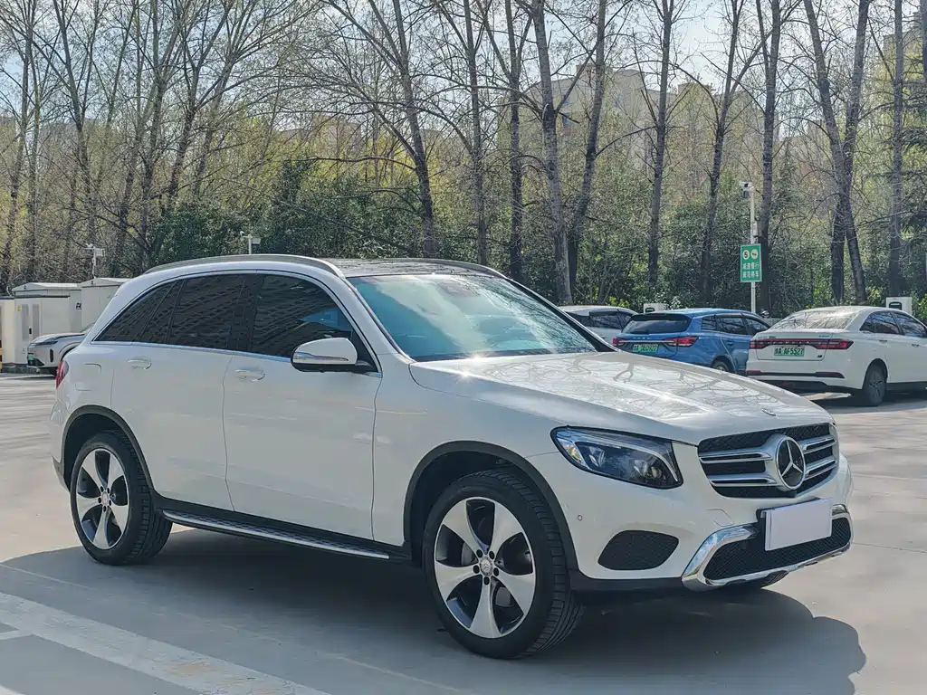 Mercedes-Benz GLC 2016 GLC 300 4MATIC Luxury