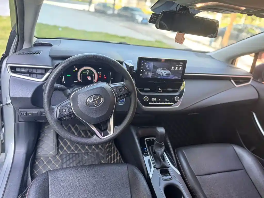 Toyota Corolla — миниатюра 8