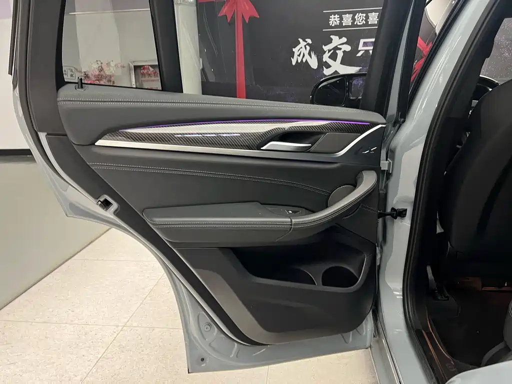 BMW X4 M — миниатюра 12