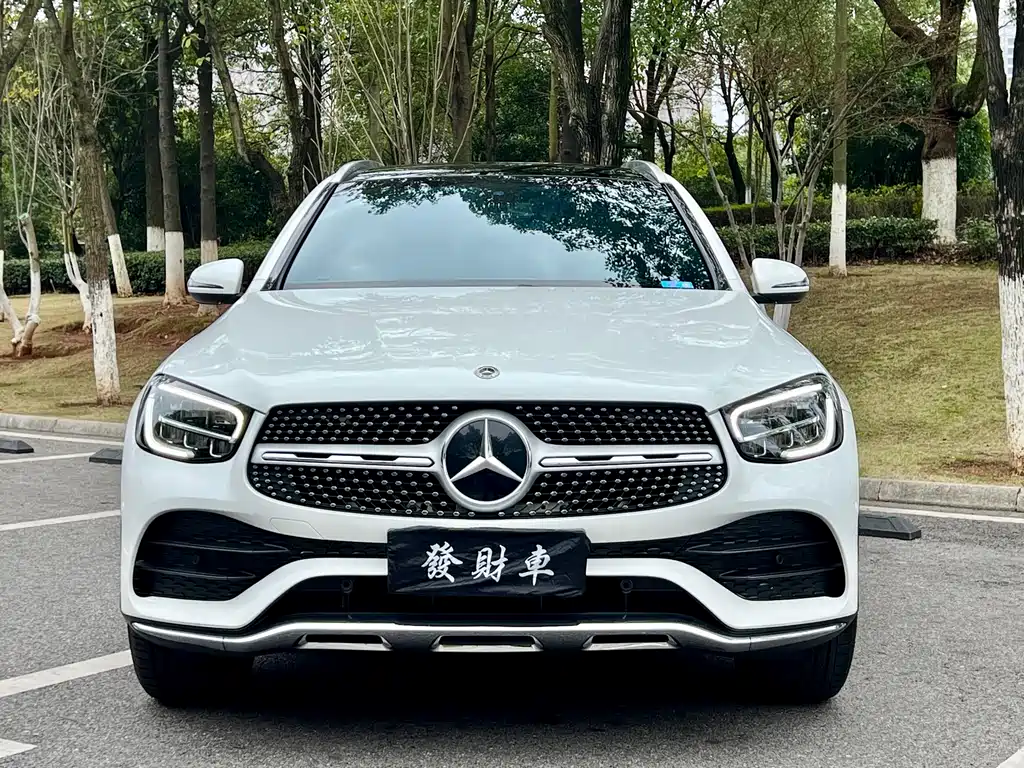 MERCEDES-BENZ GLC