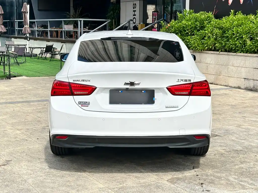 Chevrolet Malibu XL — миниатюра 8
